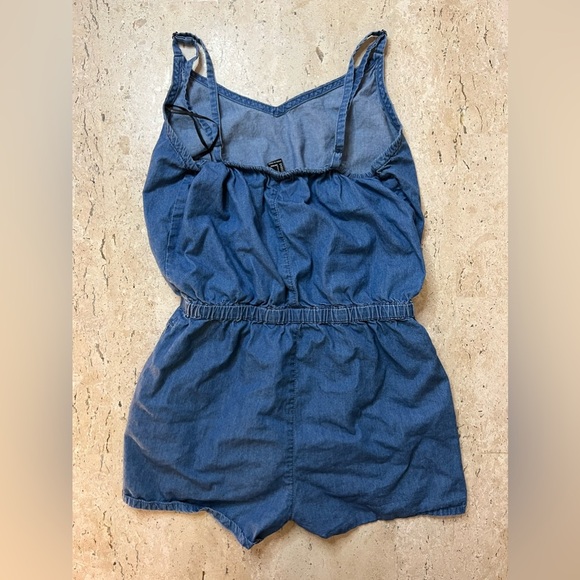 Forever 21 Denim Romper Size Small - Picture 2 of 5